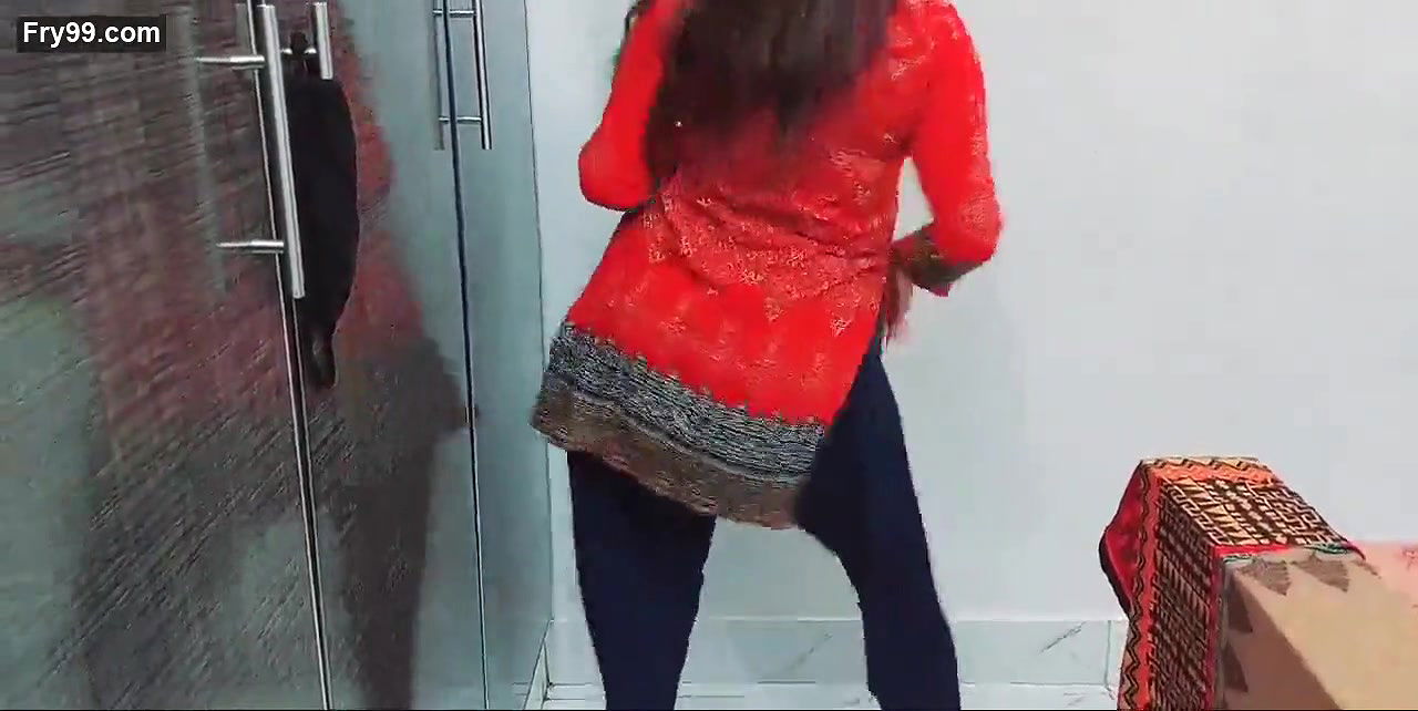 Pakistani Bhabi Teasing Her Boyfriend On Video Call 5 min