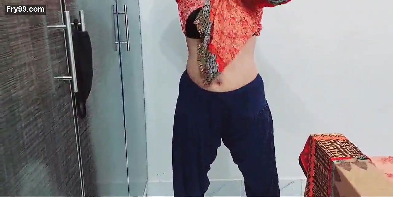 Pakistani Bhabi Teasing Her Boyfriend On Video Call 5 min