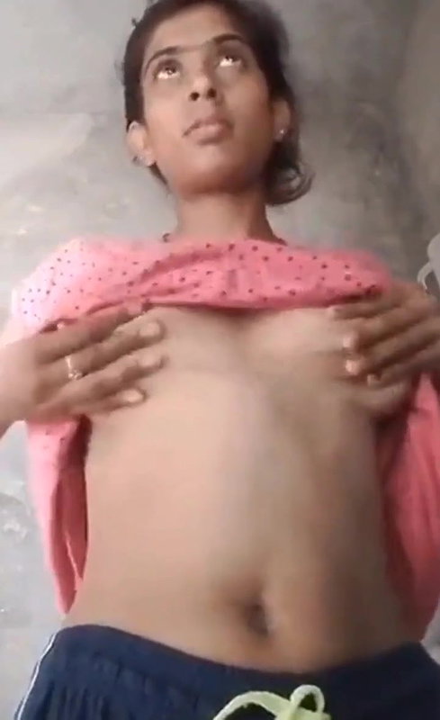 Desi Girl Showing Pussy