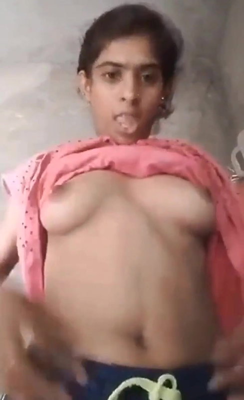 Desi Girl Showing Pussy