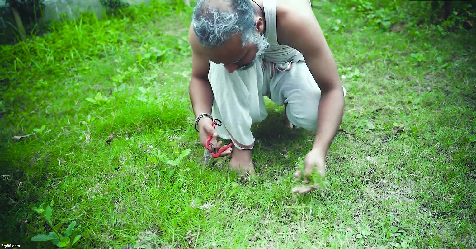Buddha Naukar Ne Apne hi Malik Ki Jawan Ladki Ko Akela Pakar Chod Dala Maje se ( Hindi Audio )