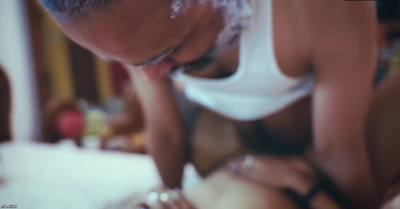 Buddha Naukar Ne Apne hi Malik Ki Jawan Ladki Ko Akela Pakar Chod Dala Maje se ( Hindi Audio )