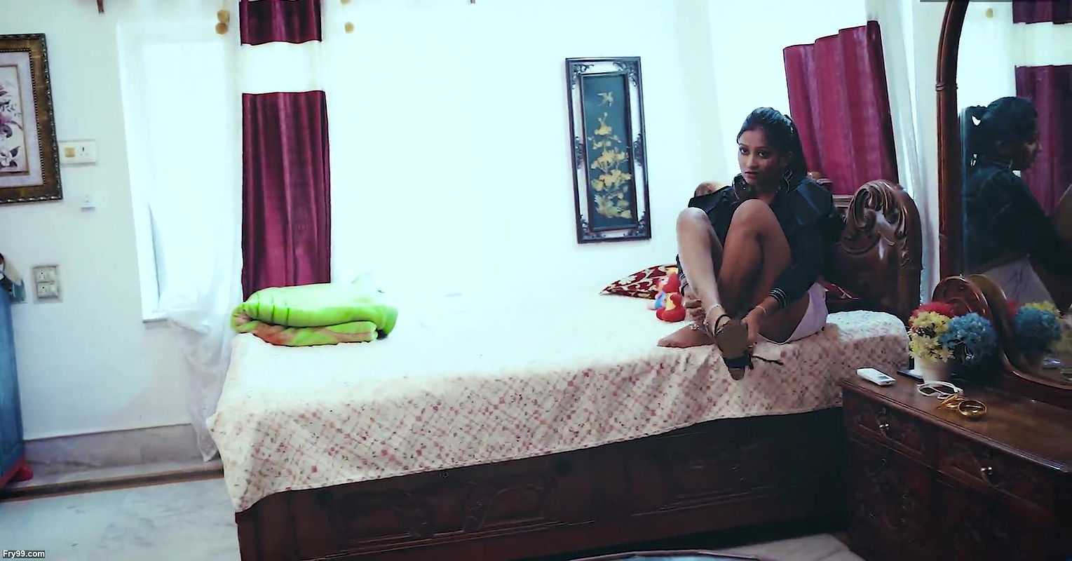 Buddha Naukar Ne Apne hi Malik Ki Jawan Ladki Ko Akela Pakar Chod Dala Maje se ( Hindi Audio )