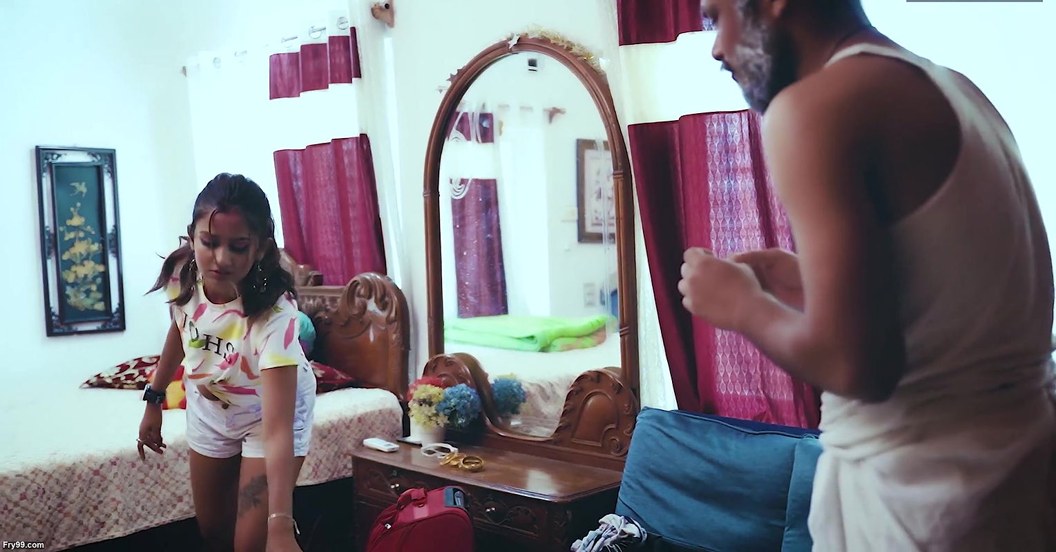 Buddha Naukar Ne Apne hi Malik Ki Jawan Ladki Ko Akela Pakar Chod Dala Maje se ( Hindi Audio )