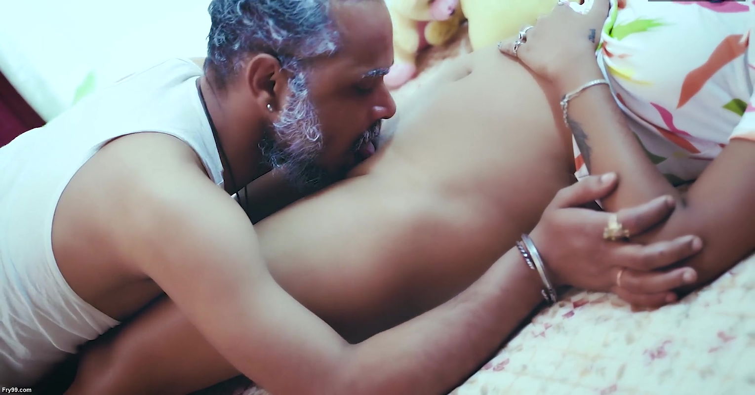 Buddha Naukar Ne Apne hi Malik Ki Jawan Ladki Ko Akela Pakar Chod Dala Maje se ( Hindi Audio )