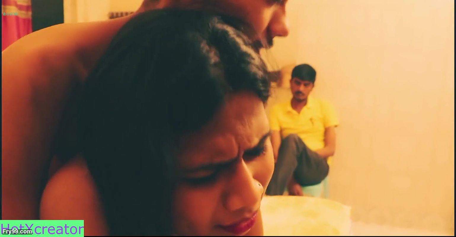 Horny Bhabhi ko Accha se Chuda! Her Husband Caught us!