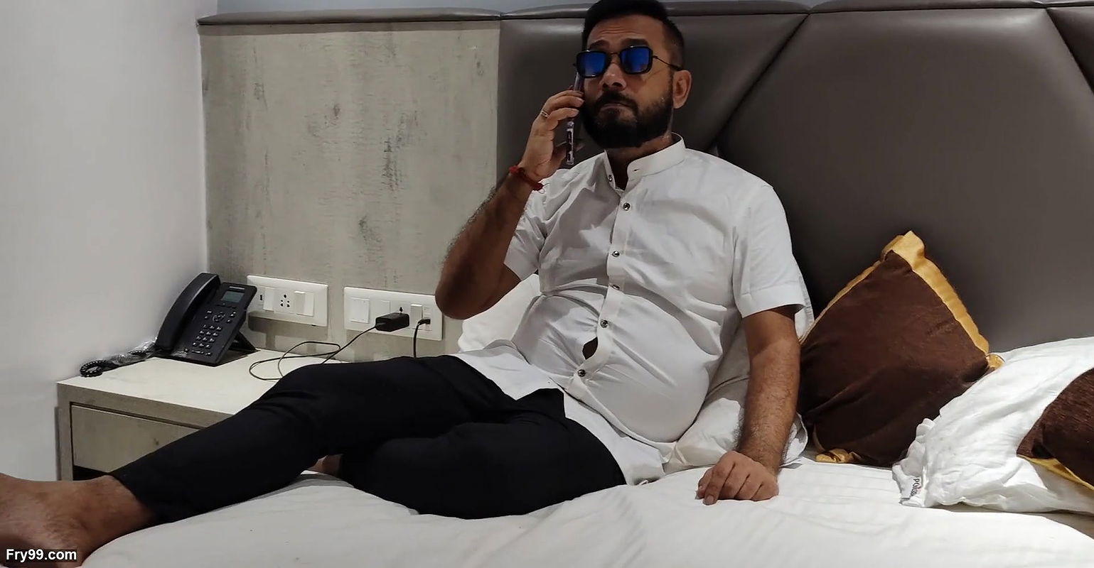 A man Cheated desi girl caused himself as blind