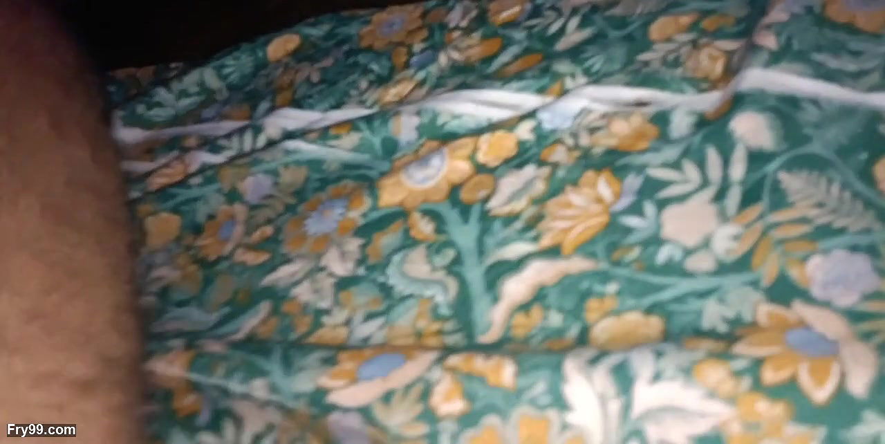 Wet pusy the Delhi cll girl coming hostel