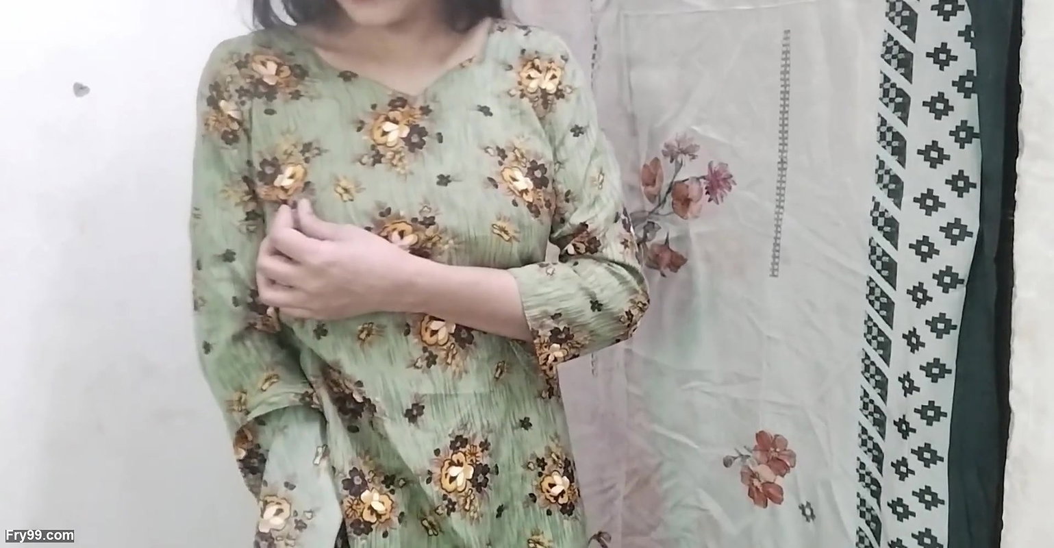 Tusion me aayi girl ko paise dekar pel diya