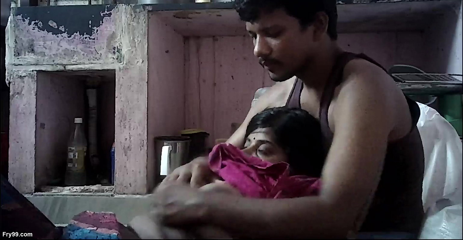 Tamil Indian village house wife and housband hot kissing and romantic movement
