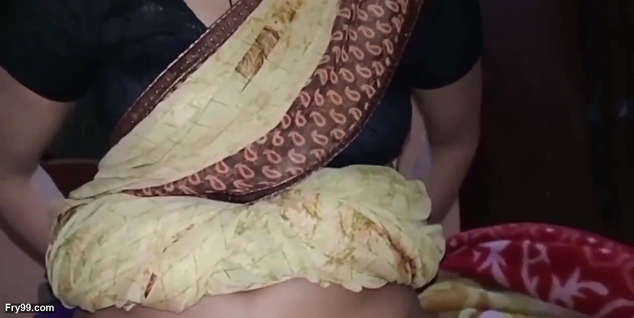 My step sister invite me for fucking when she was alone her bedroom, we enjoyed sex relation together and sex video of fucking