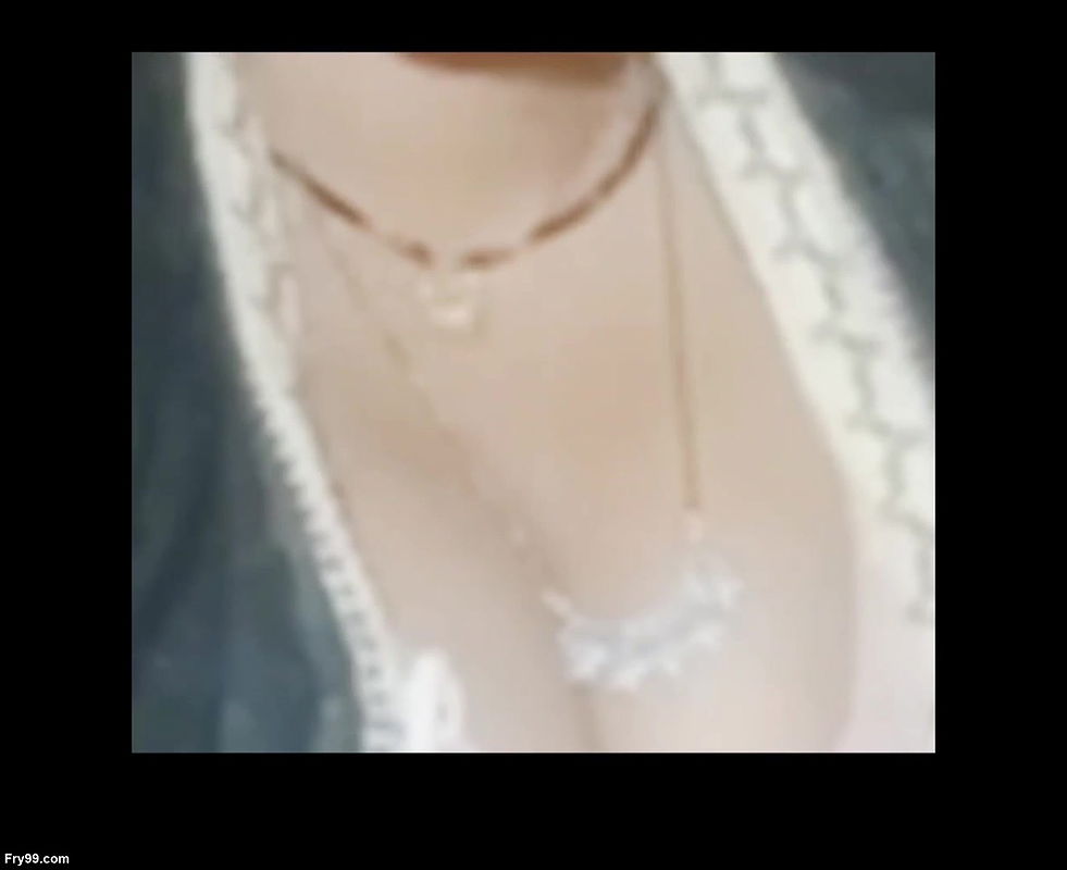 Indian aunty in blouse. Part-2