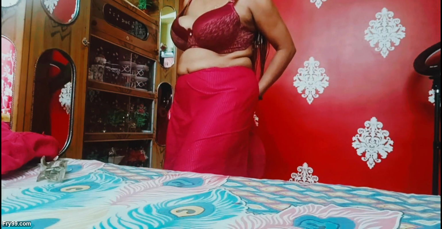 Horny Indian Housewife Lavisha Fingers Her Tight Desi Pussy, Solo MILF Moaning in Homemade Video