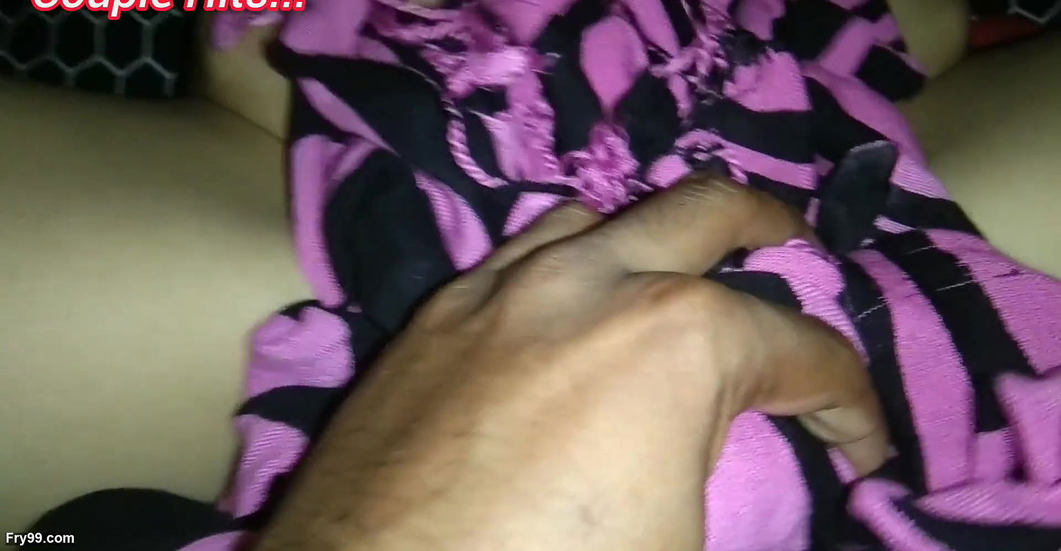 Desi GF Ko Ghar Mein Lekar Choda