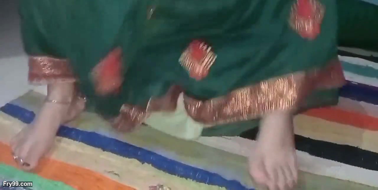 Desi bhabhi ne devar sath jabardast chudai karai, Indian beautiful bhabhi was fucked by her boyfriend in hindi audio