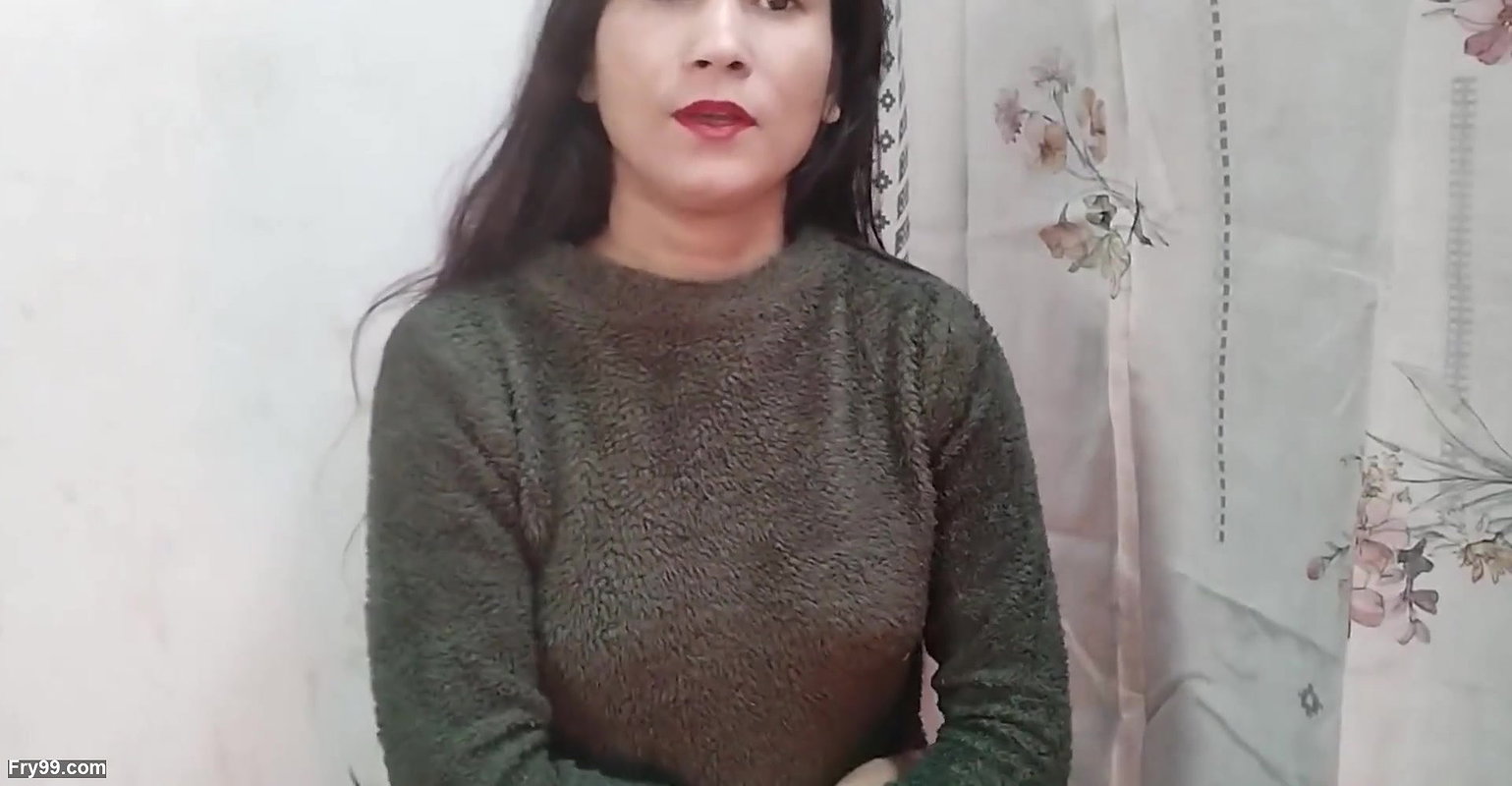 Desi aunty ko paise dekar jabar dasti pela