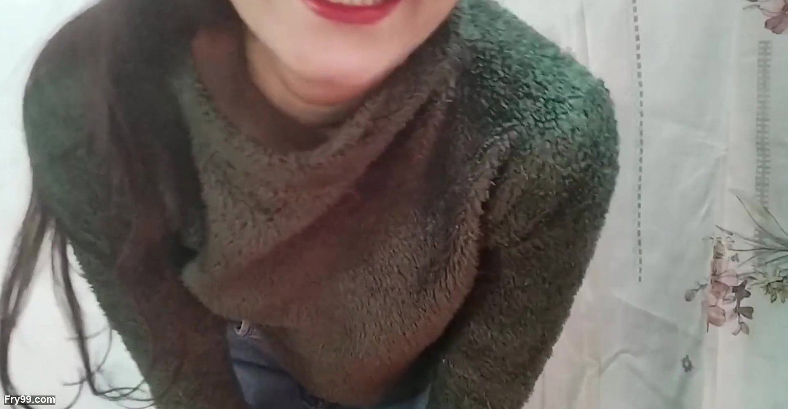 Desi aunty ko paise dekar jabar dasti pela