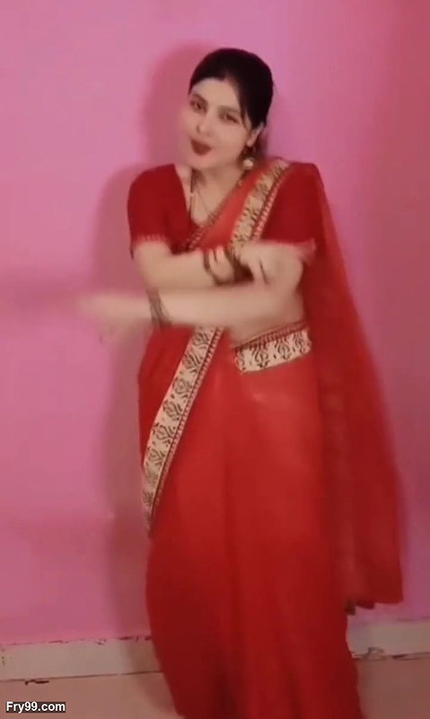 Delhi girl full fun in Her house with her boyfriend