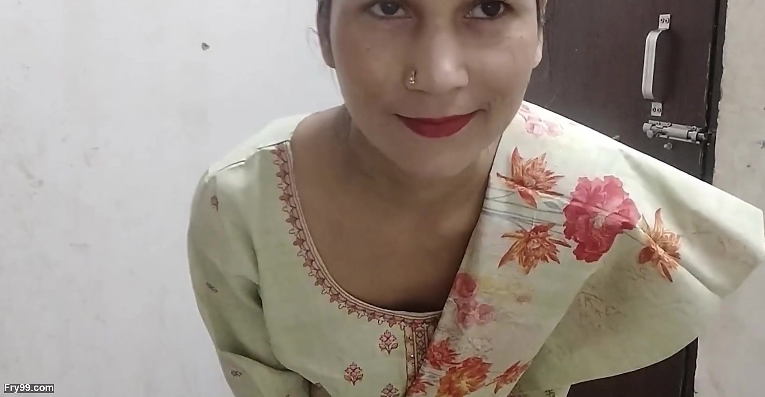 College girl ka bathroom MMS video viral