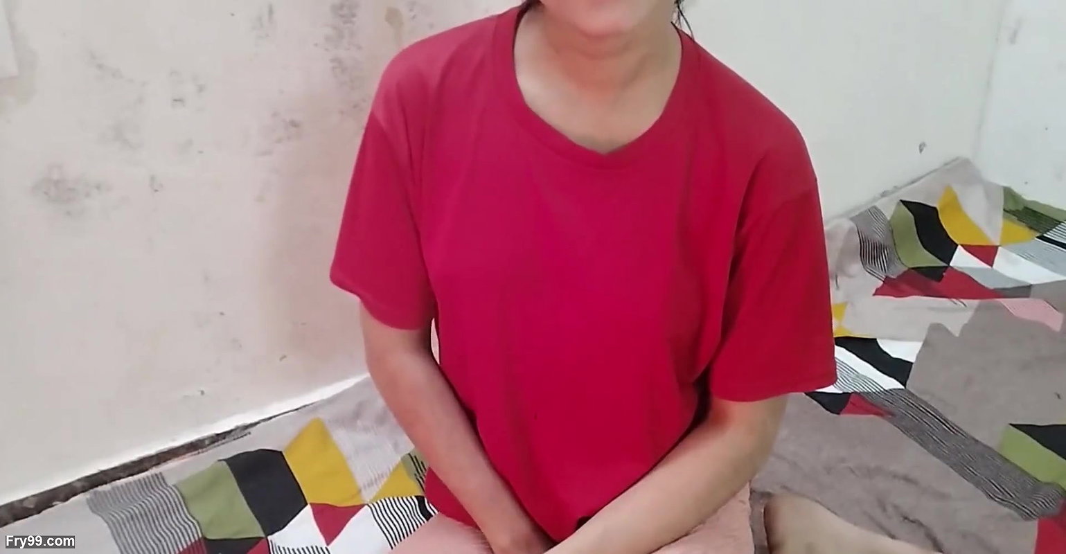 Collage girl ne bathroom me x videos dekha