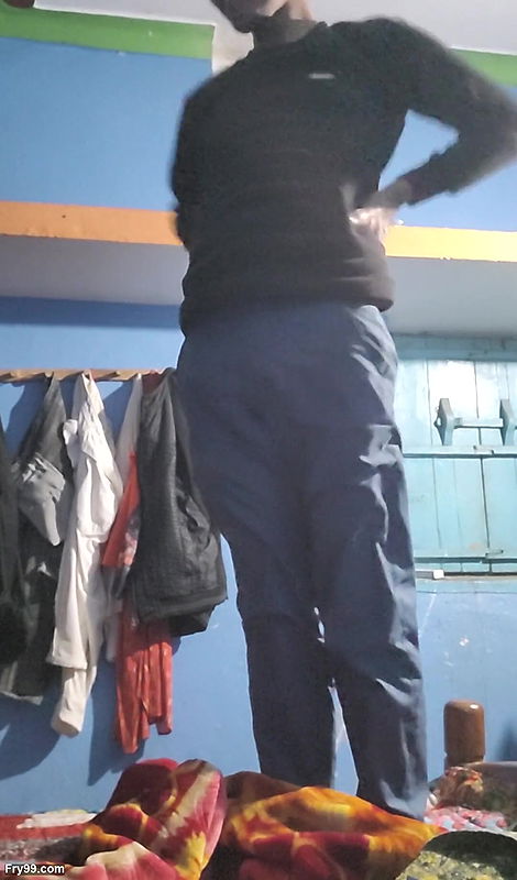 Bhabhi was fucked after applying oil in the village