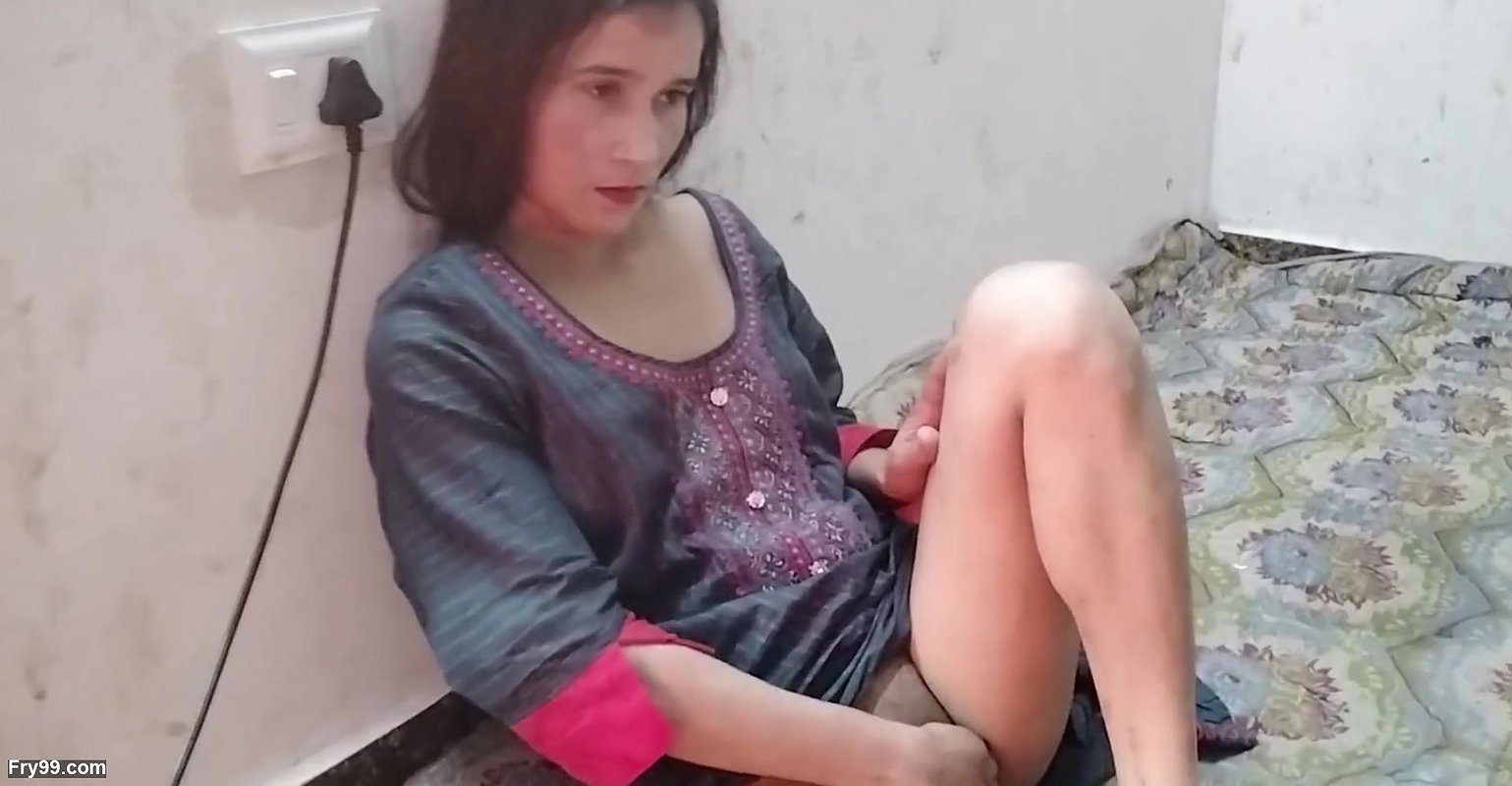 Bhabhi ko wife samjh kar chod diya