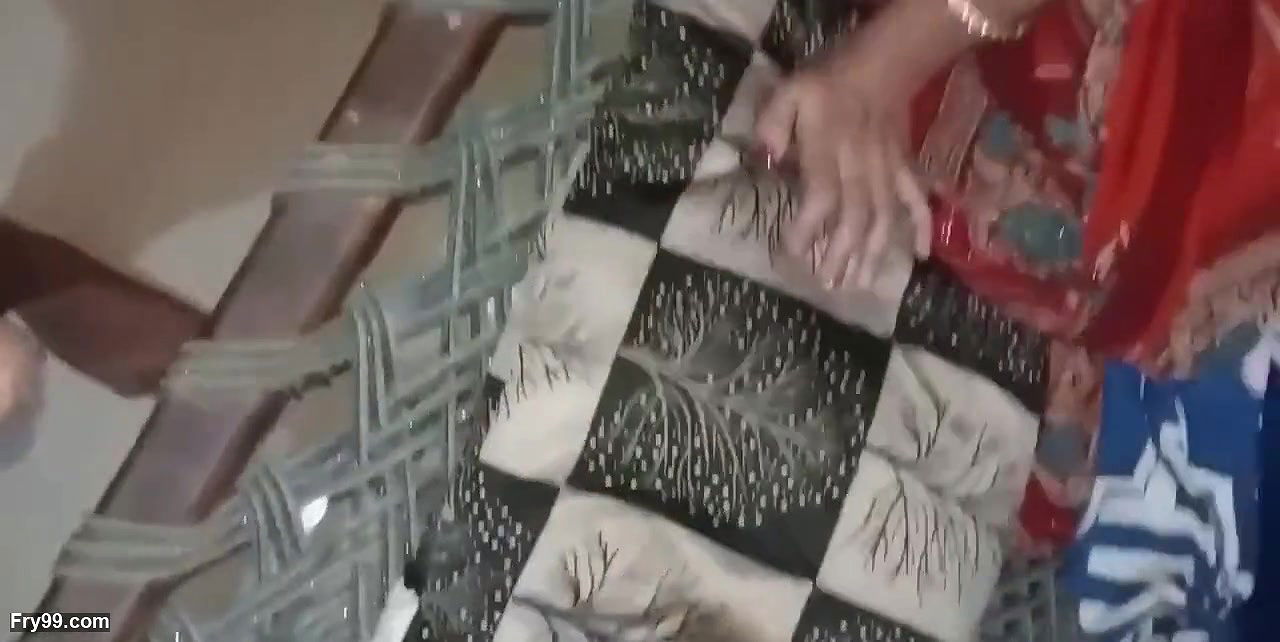 Bhabhi ki Desi chudai ka viral MMS, Indian hot girl was fucked by her boyfriend