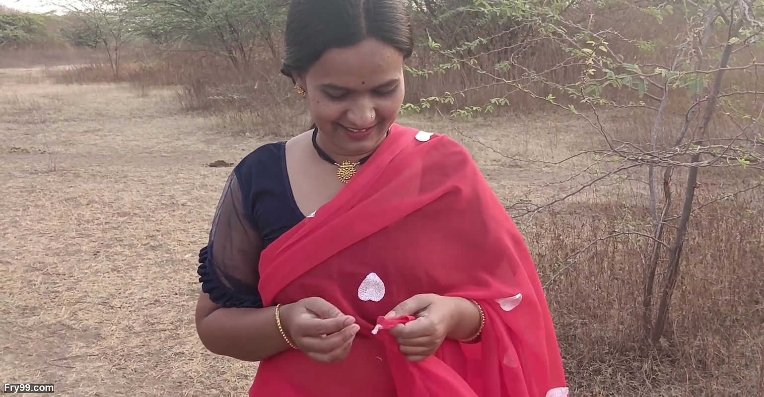 Desi indian Marathi kavita and Tatya boyfriend enjoying romantic fuck in jungle