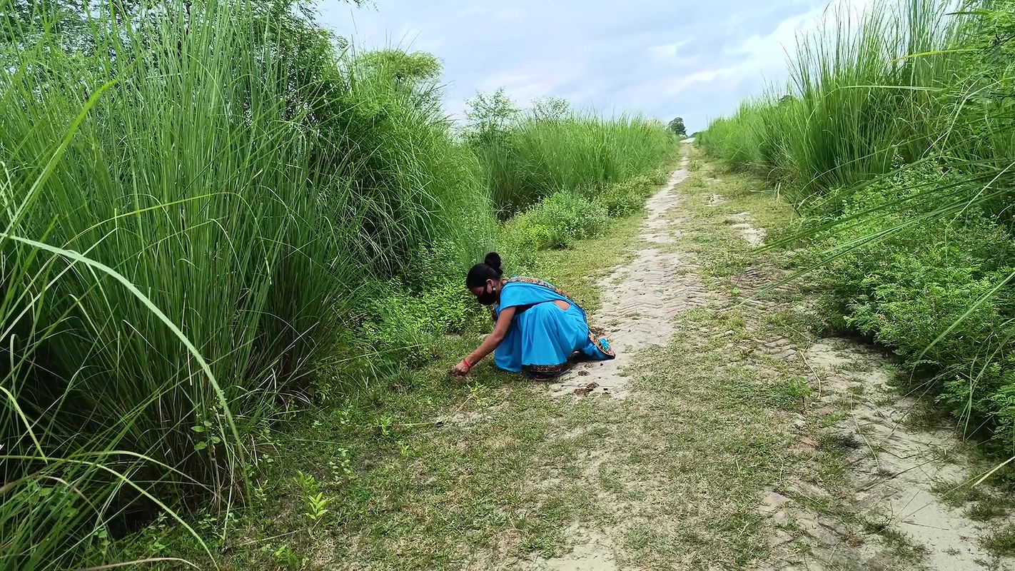 The Brother-in-law Took the Sister-in-law to the Canal and Almost Her Very Fiercely and Then Was Caught