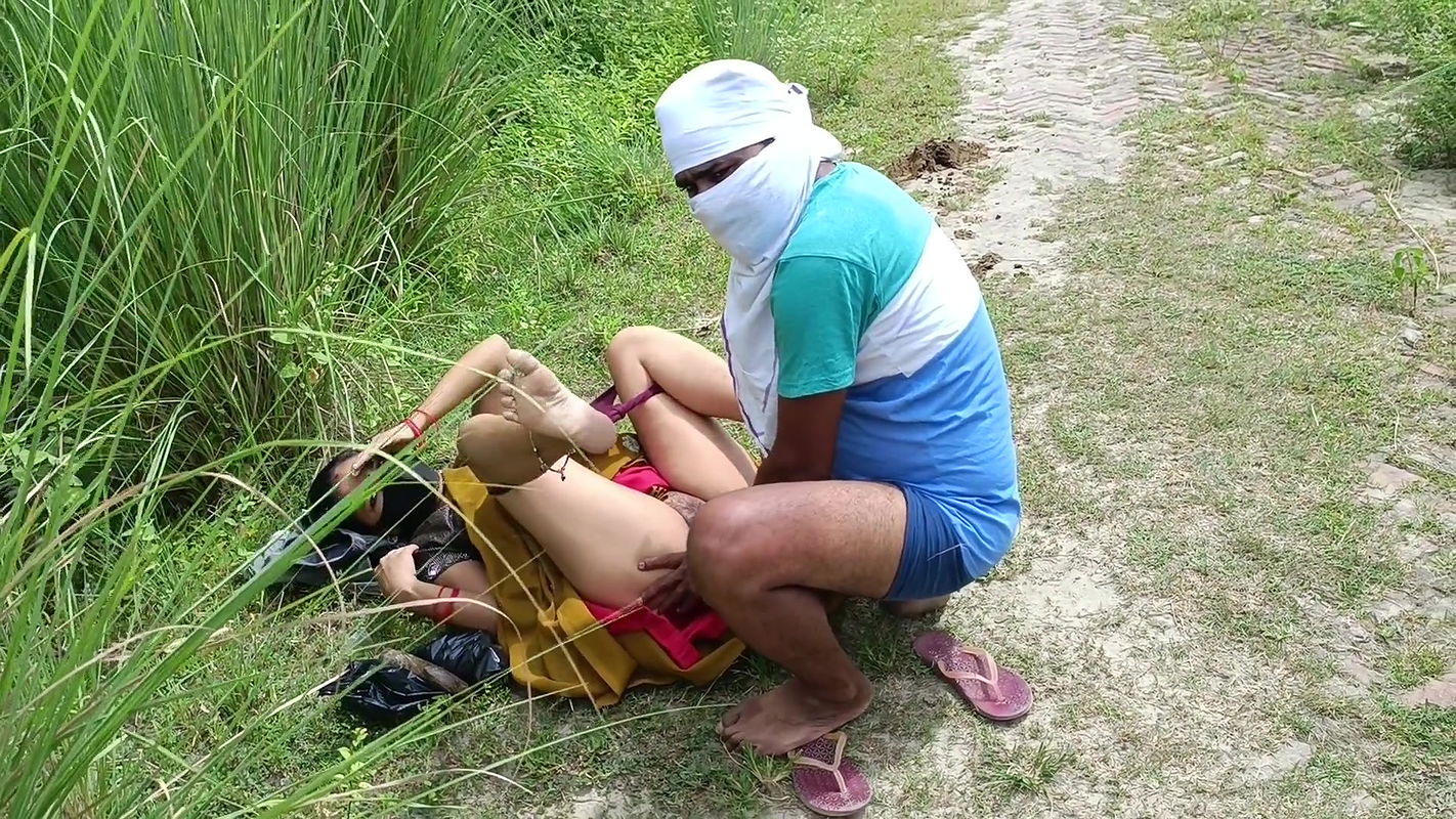 Stepbrother Took Stepsister to the Middle of the Canal and Her Very Well