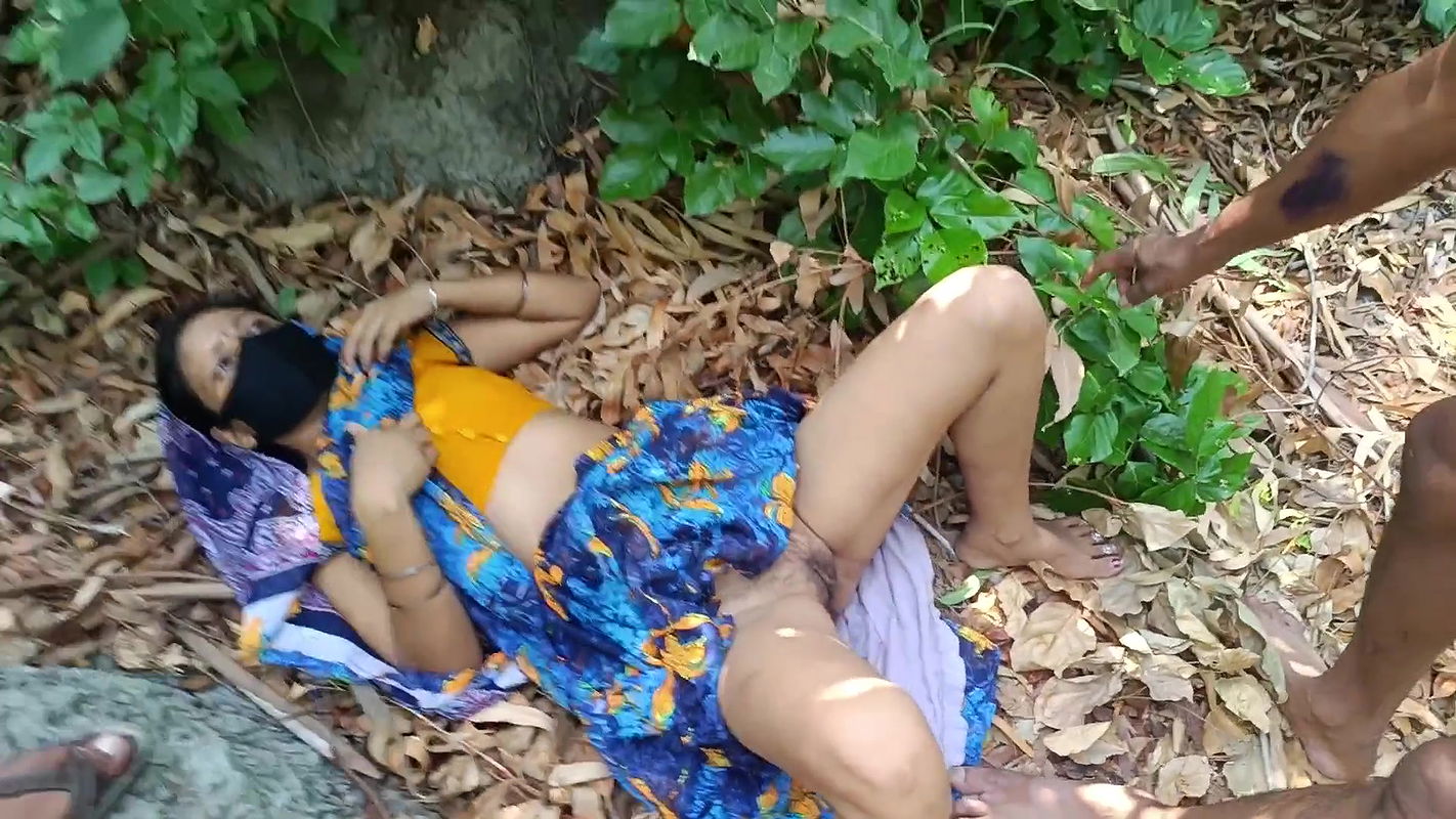 Brother-in-law Took Sister-in-law to the Jungle and Fucked Her a Lot