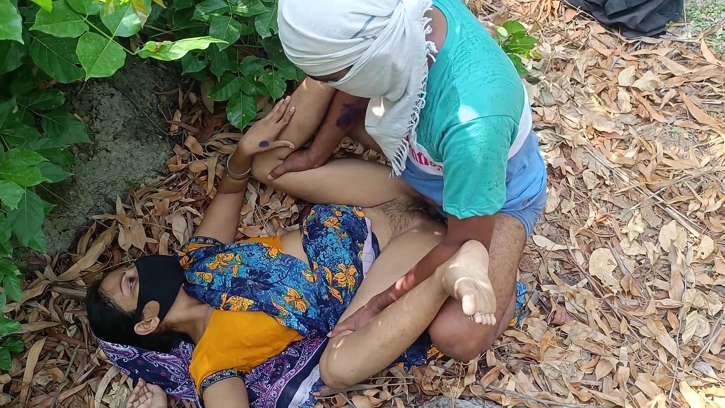 Brother-in-law Took Sister-in-law to the Jungle and Fucked Her a Lot