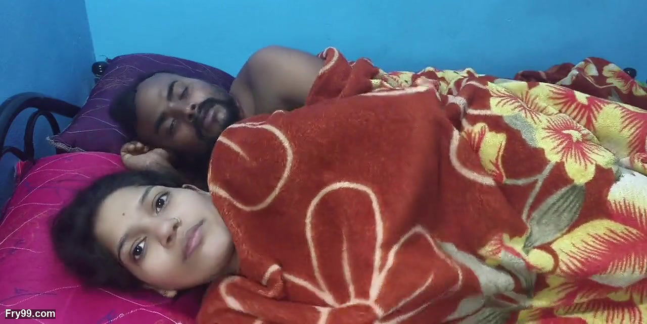 Ten 18 years My Desi indian girlfriend fuck me. Dress remove and big boob press