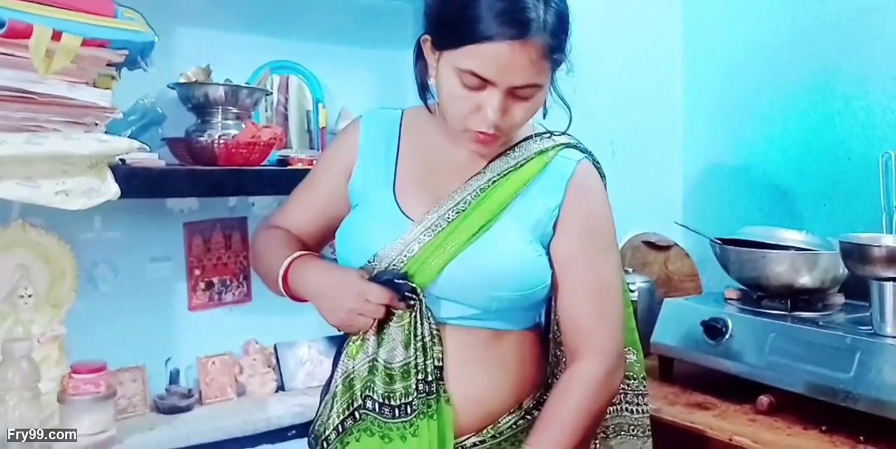 Desi Village girl outdoor first time video