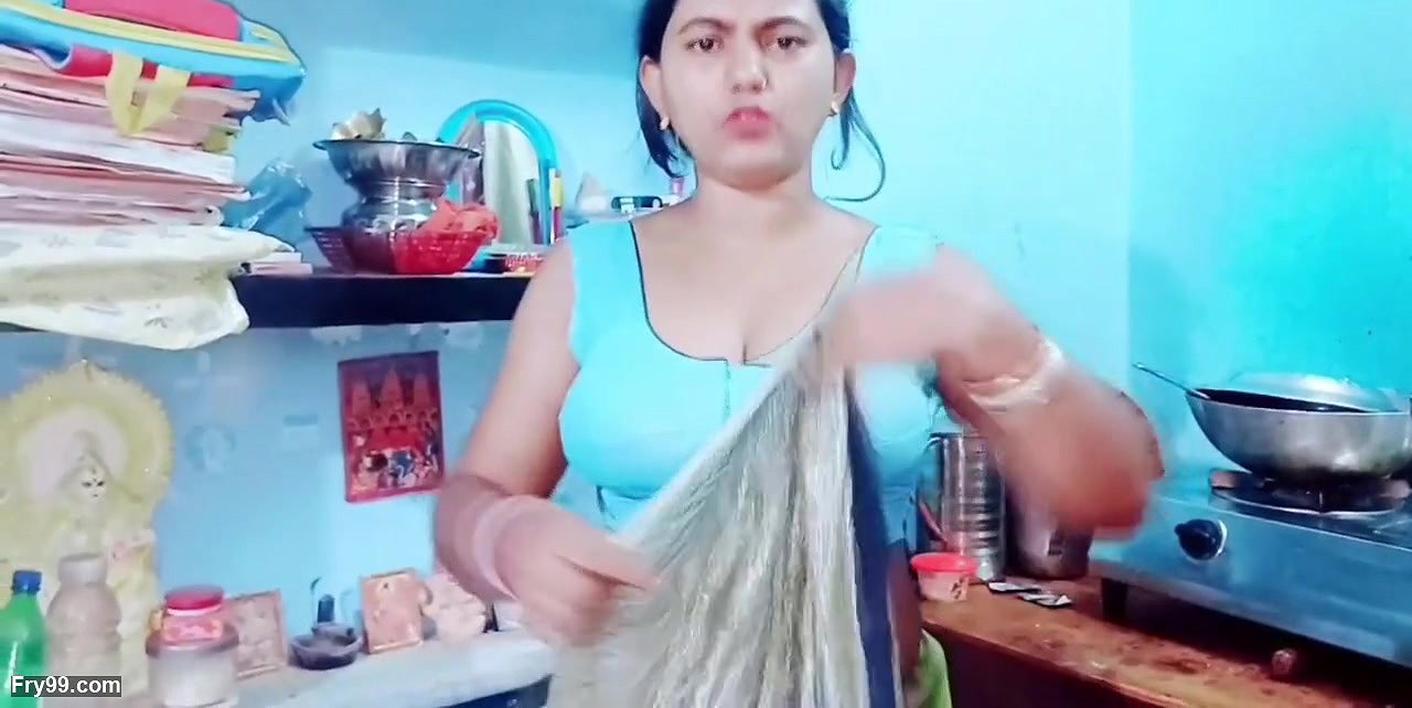 Desi Village girl outdoor first time video