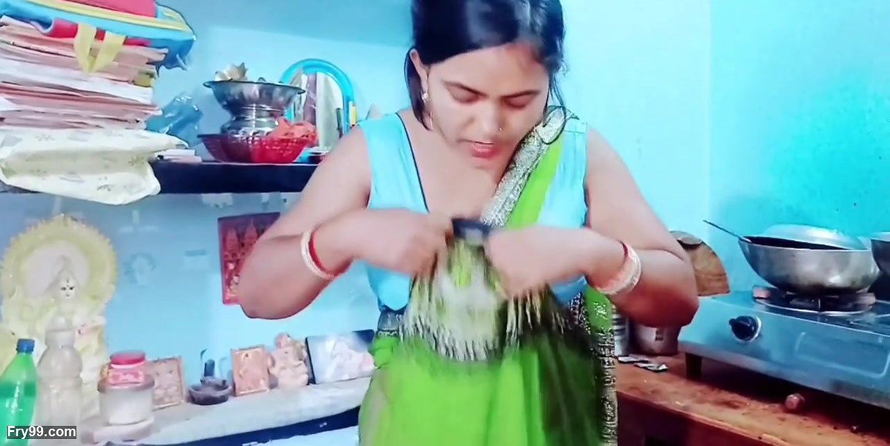 Desi Village girl outdoor first time video