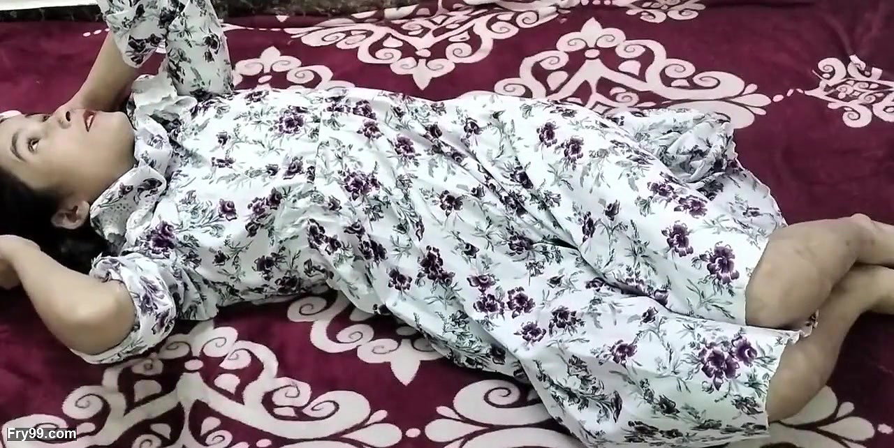 Cute Step sister ko chod kar pregnant kar diya