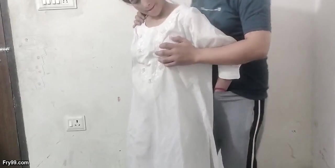 Chachi ko chod kar pregnant kar diya