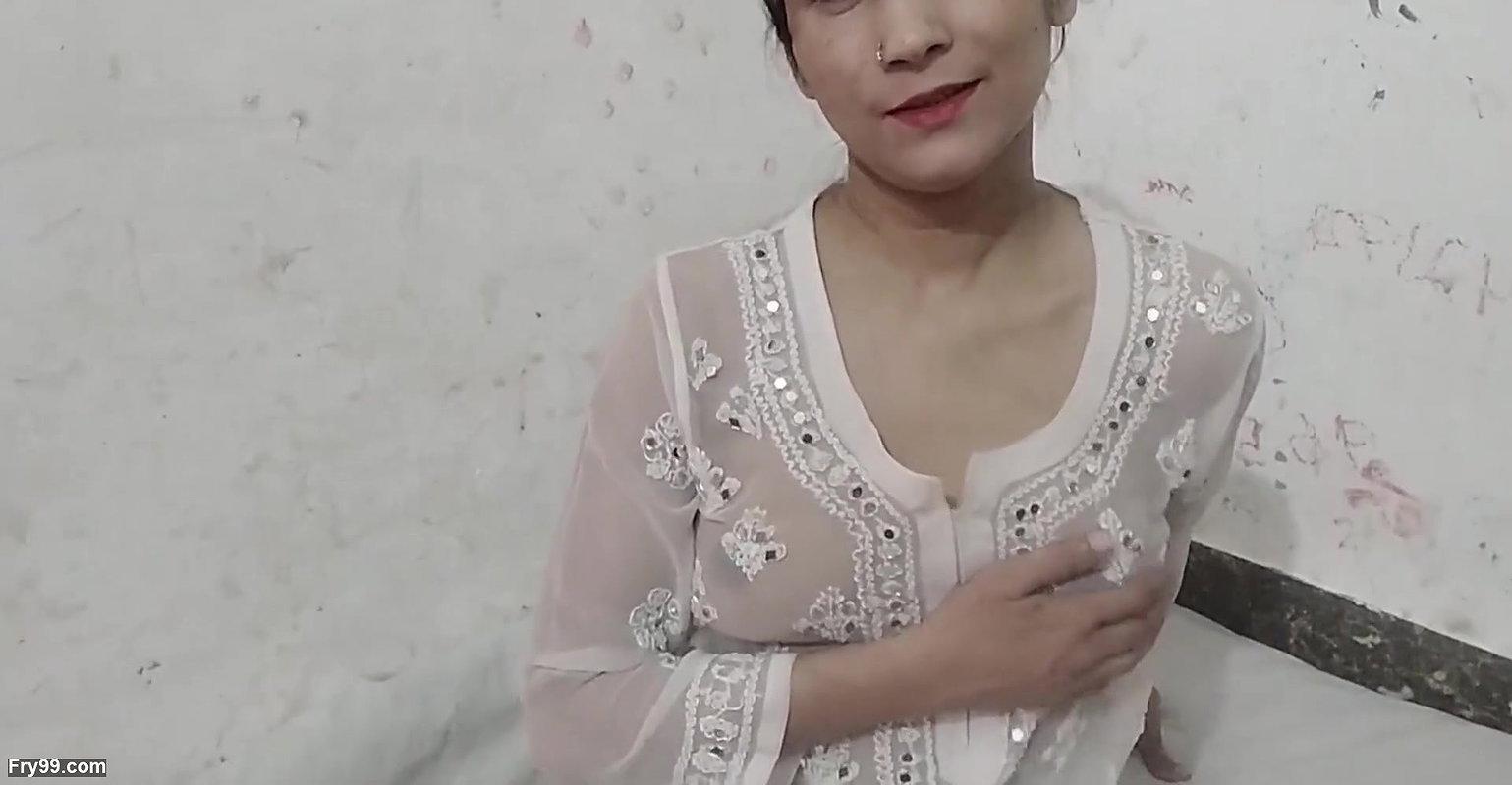 X videos dikha kar step sister ko paise dekar jabar dasti pela