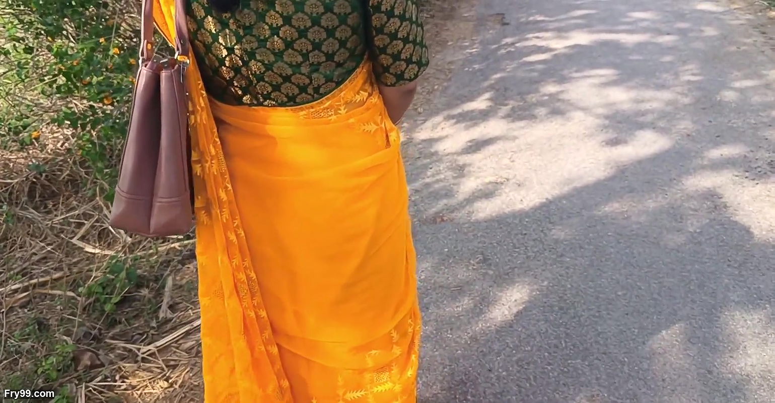 Tanya Bhabhi was left by a stranger on the way