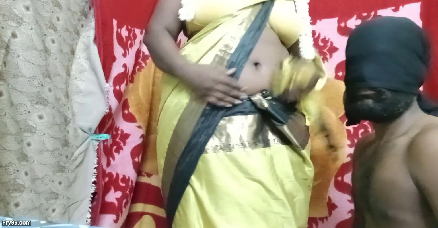 tamil divorced bhabhi sexy wife beautiful navel licking and kissing painless sex with second husband