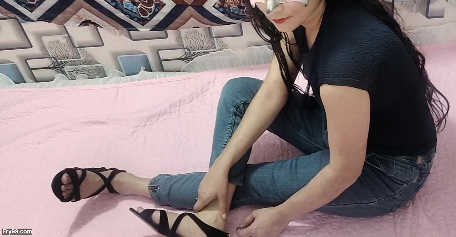 Step sister ko paise dekar jabar dasti chod diya