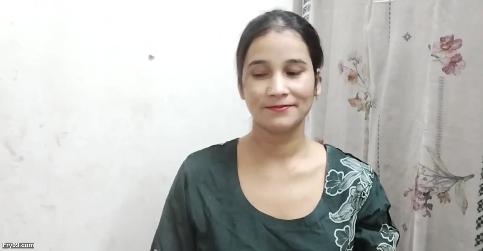Step sister ko new dress dilwa kar jabar dasti pel diya
