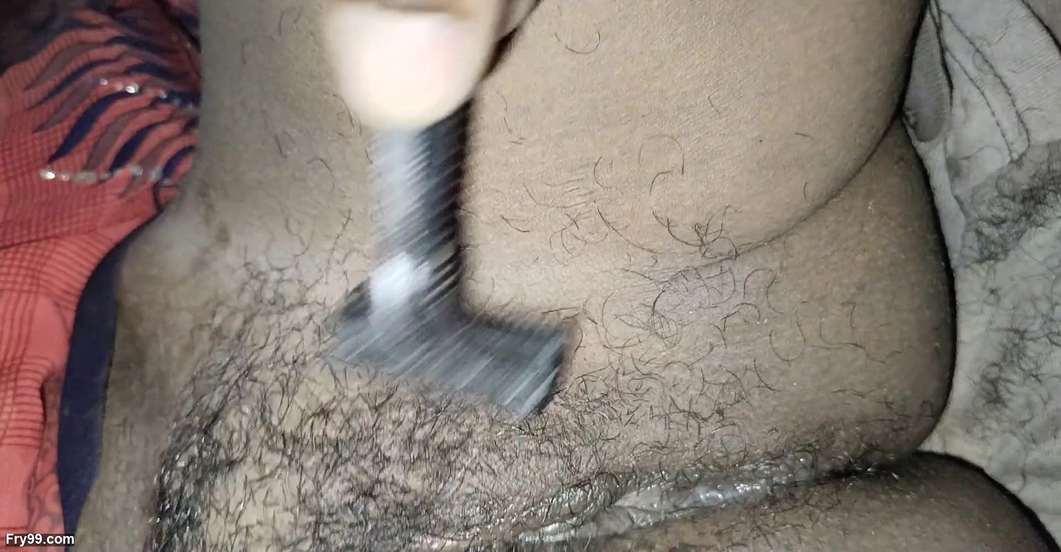Des Indian wife shaving pusssy