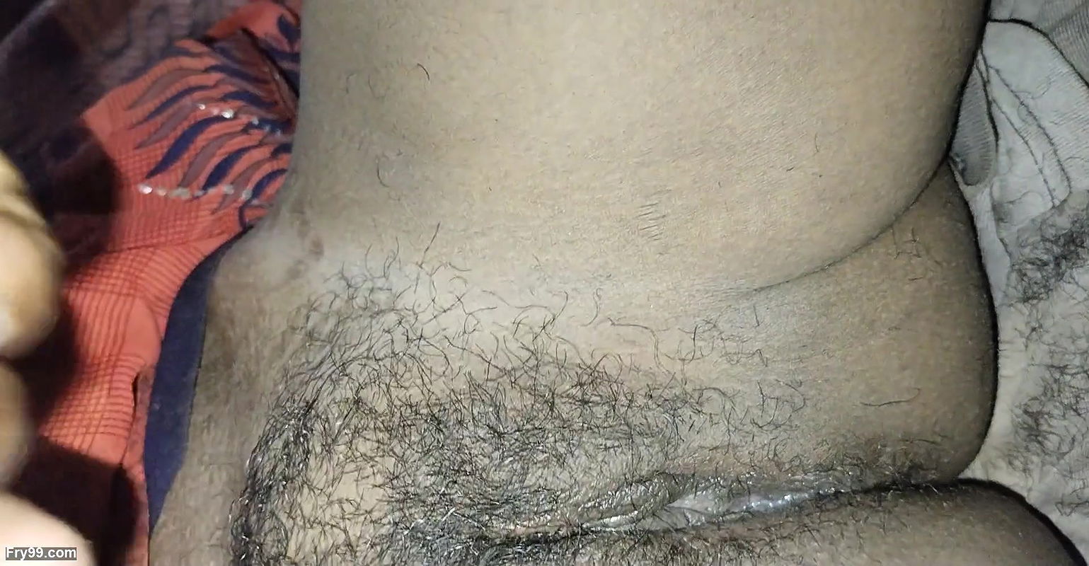 Des Indian wife shaving pusssy