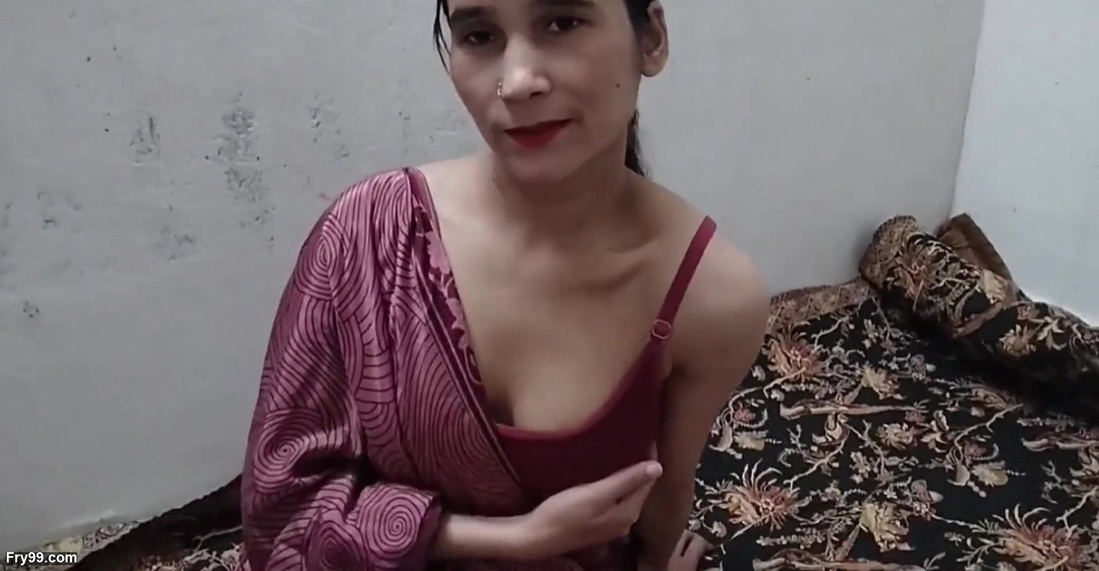 Cute girl ko college me hi ghus kar chod diya