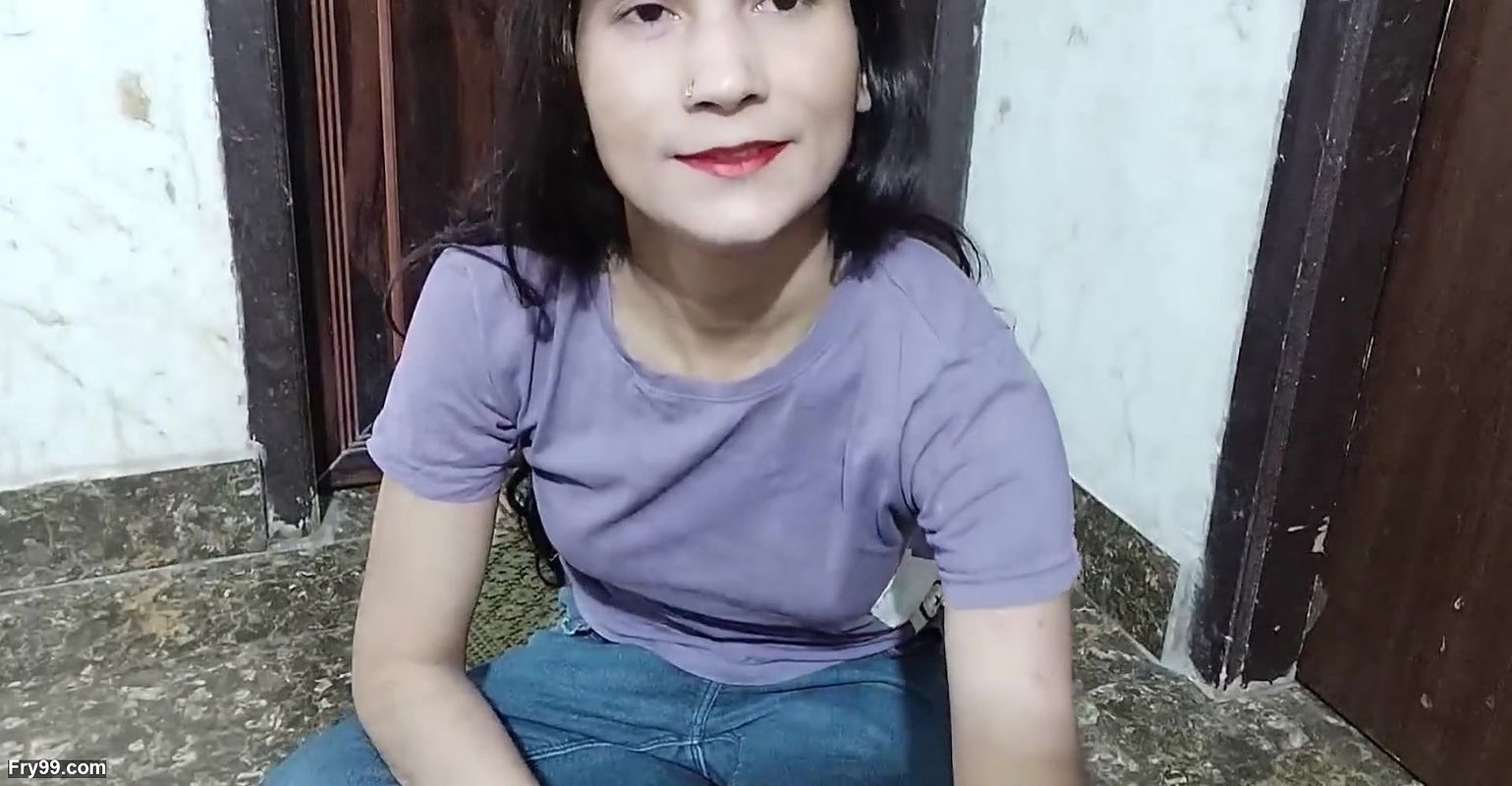 College girl Ko paise dekar chod diya