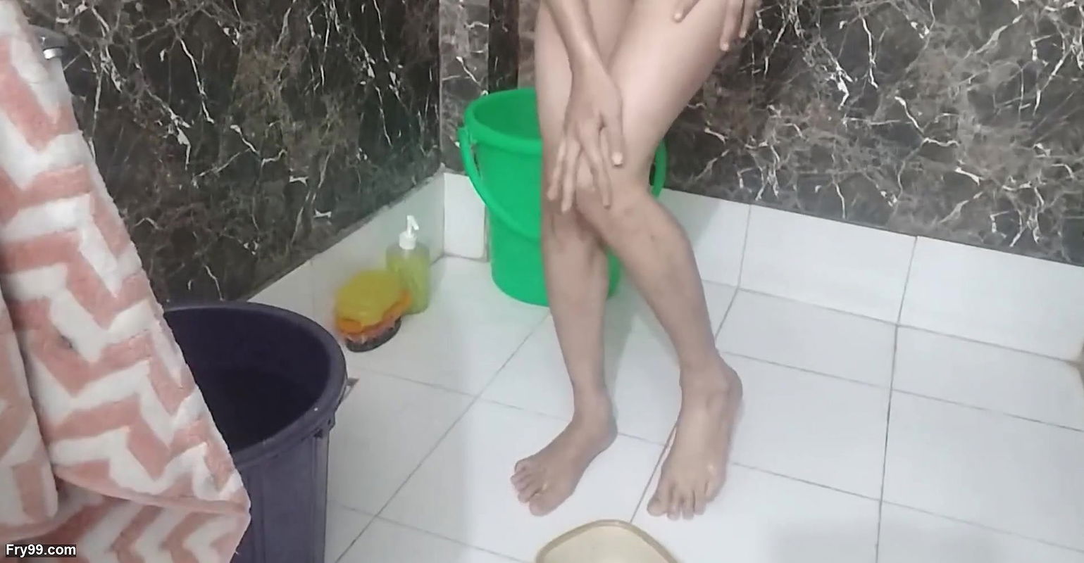 Chachi ko chodte samye land mera khara nhi hua