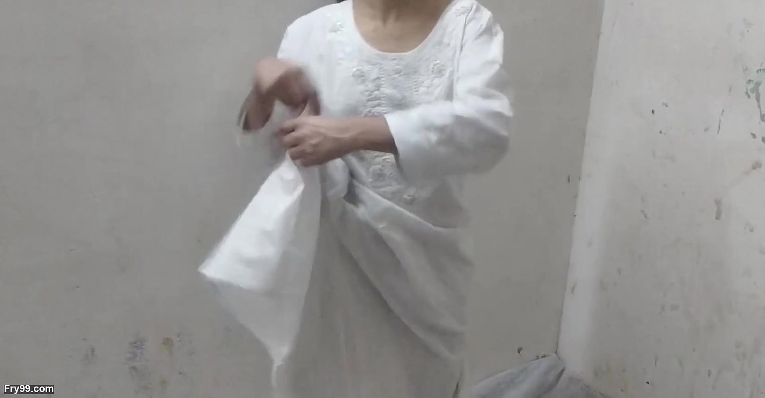 Chacha jaan ne jawani dekh kar meri chut mari