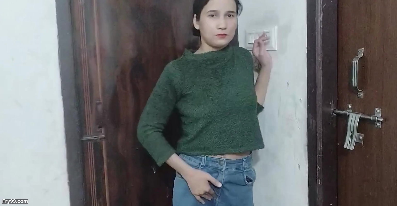 Buaa ko ghar me band karke ke jabar dasti pela